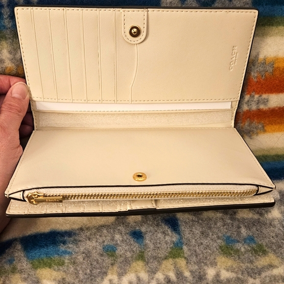Authentic Coach Wallet - Picture 5 of 10